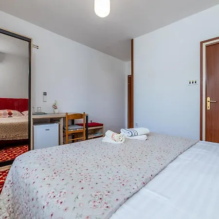 Sale Marija Pensiune Baška
