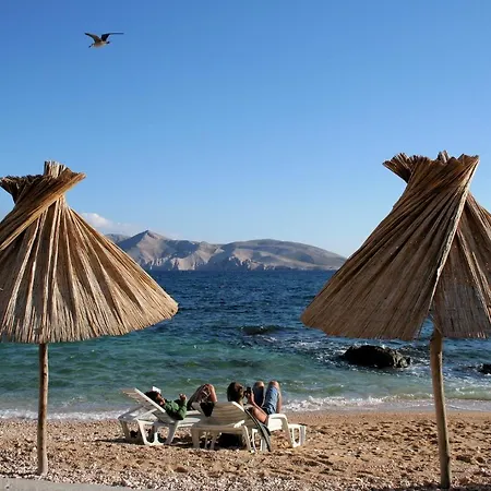 Sale Marija Πανσιόν *